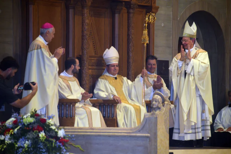 New Bishop brings message of unity, belonging to diocese installation